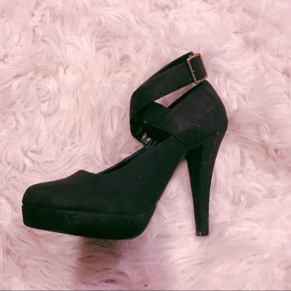 Forever 21 heels Size 7